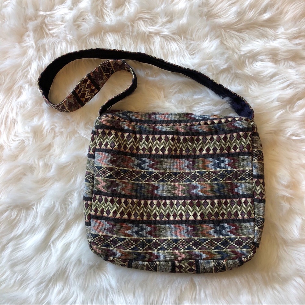 Vintage Aztec Print Crossbody Bag ☀️